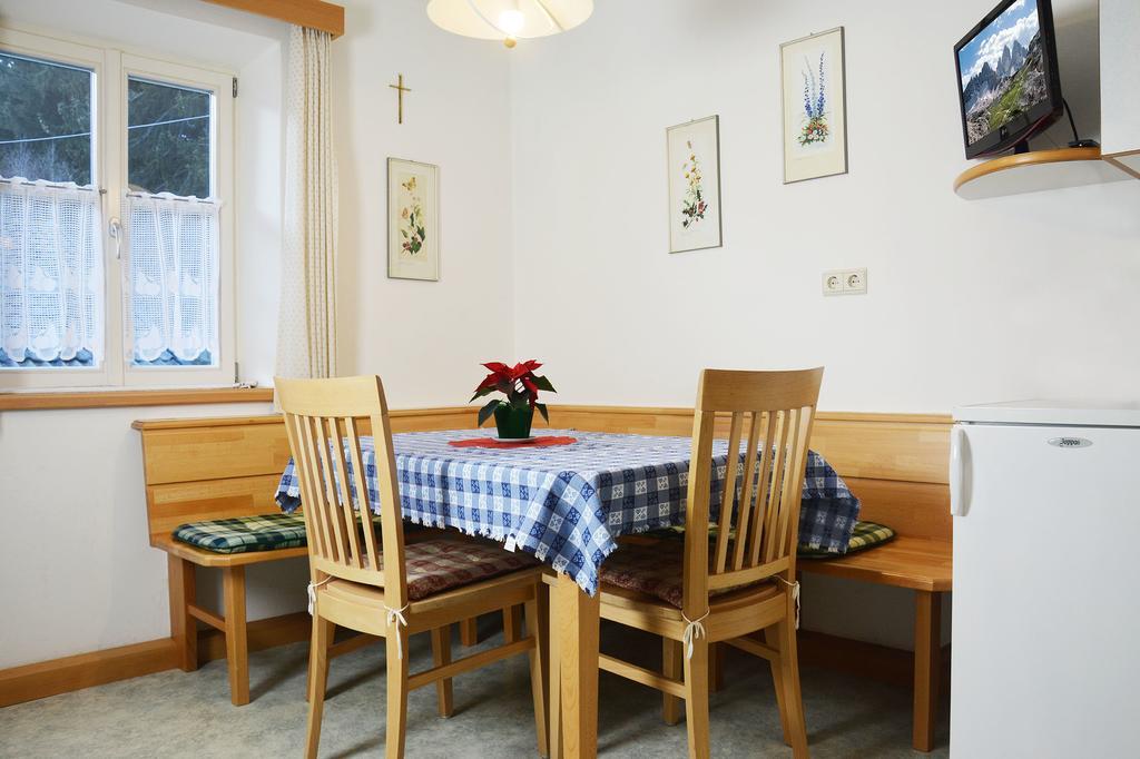 Apartments Troger Niederdorf Zimmer foto