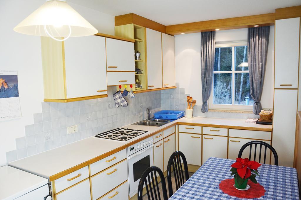 Apartments Troger Niederdorf Zimmer foto