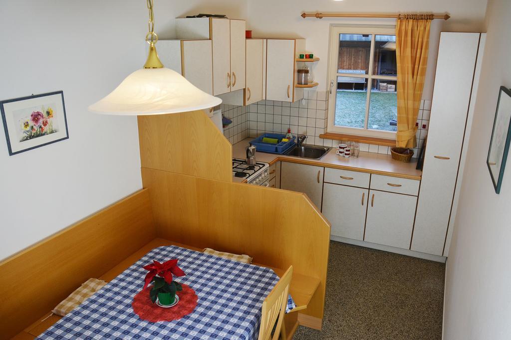 Apartments Troger Niederdorf Zimmer foto